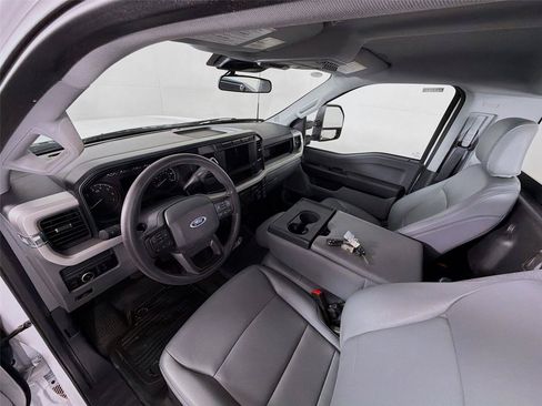 Used 2023 Ford F250 XL w/ FX4 Off-Road Package AWD/4WD image 40