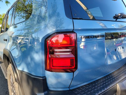 Used 2024 Toyota Land Cruiser Base image 18