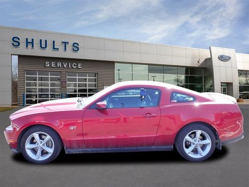 Used 2010 Ford Mustang GT Premium image 2