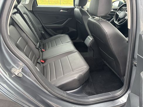 Used 2024 Volkswagen Jetta SE FWD image 19