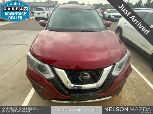 Used 2020 Nissan Rogue SV FWD image 2