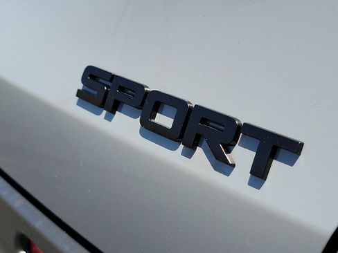 Certified 2027 Honda HR-V Sport image 9