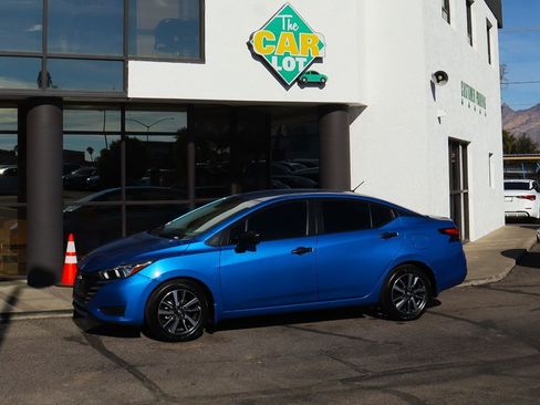 Used 2024 Nissan Versa S w/ S Plus Package image 7