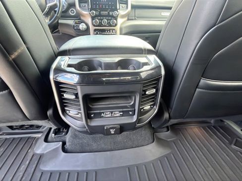 Used 2019 RAM 1500 Laramie AWD/4WD image 23
