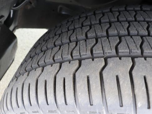 Used 2014 Lexus LX 570 4WD image 96