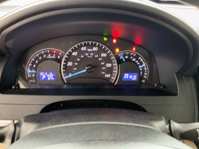 Used 2014 Toyota Camry LE FWD image 7