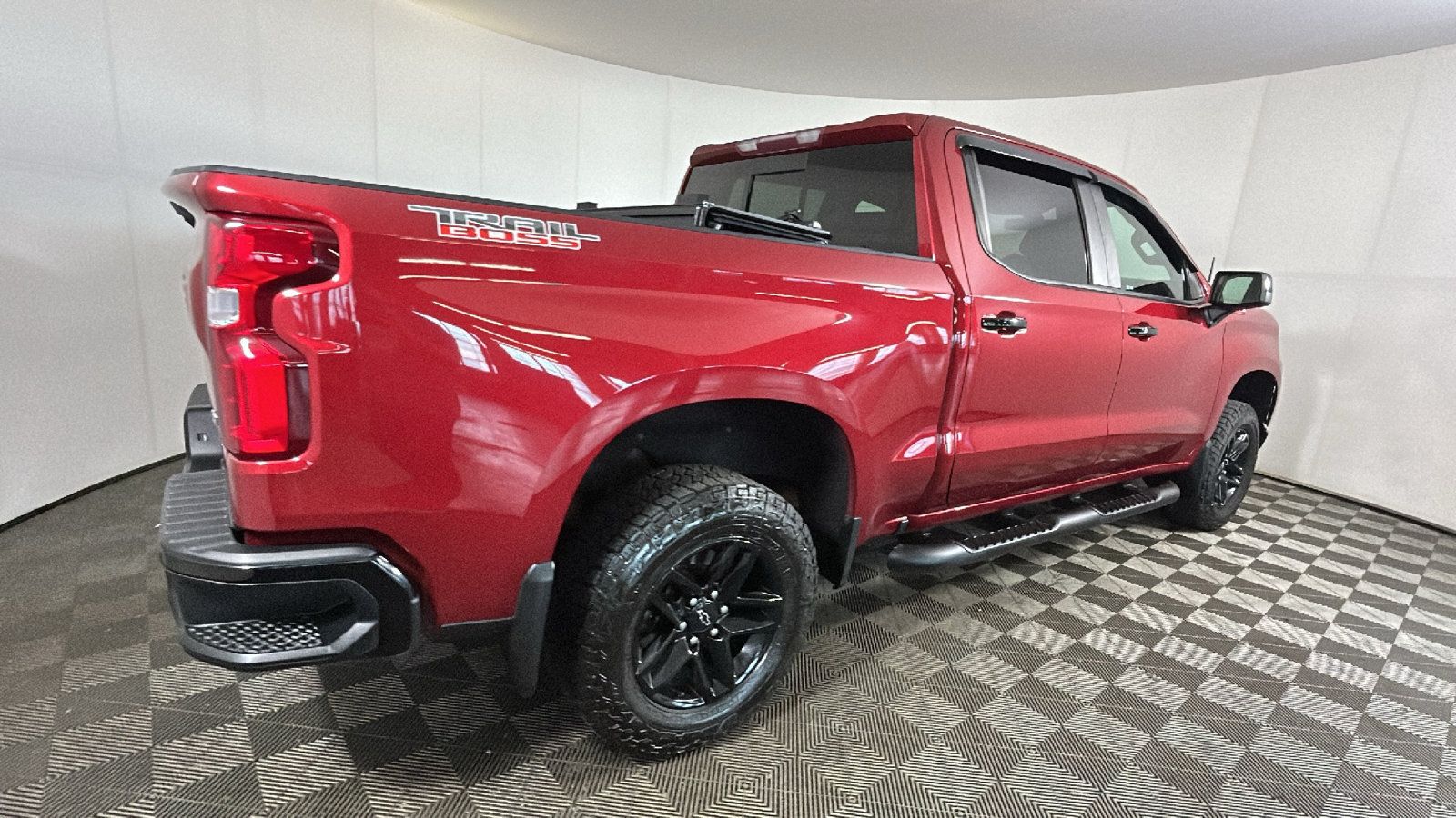Used 2020 Chevrolet Silverado 1500 LT Trail Boss AWD/4WD image 3