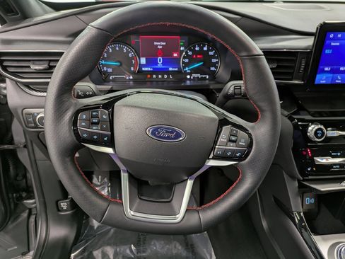 Used 2023 Ford Explorer ST-Line w/ Class IV Trailer Tow Package image 18