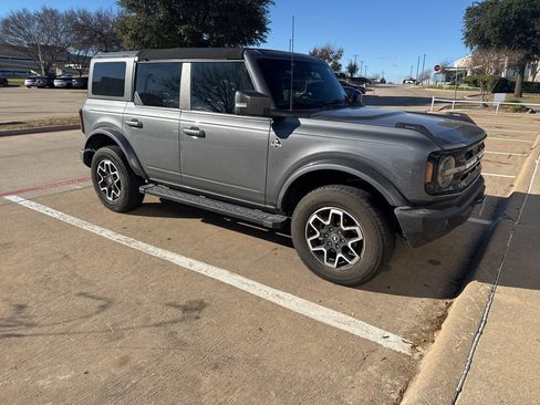 Used 2024 Ford Bronco Outer Banks image 1