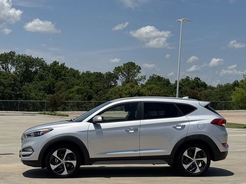 Used 2018 Hyundai Tucson Limited FWD image 3