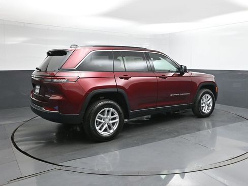 New 2025 Jeep Grand Cherokee Laredo X image 15