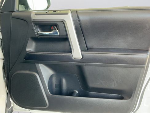 Used 2016 Toyota 4Runner SR5 RWD image 23