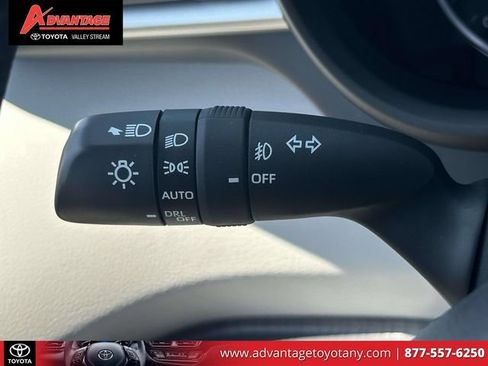 Certified 2023 Toyota Sienna Limited AWD/4WD image 30