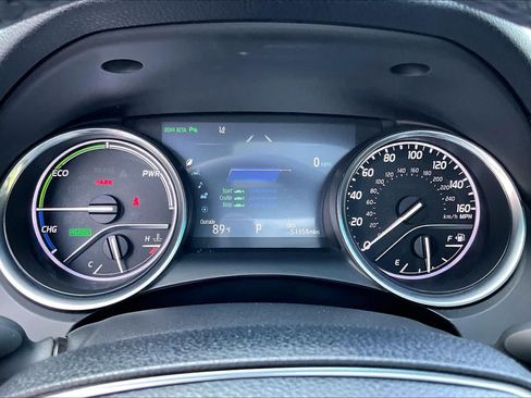Certified 2018 Toyota Camry XLE w/ Audio Package FWD image 26