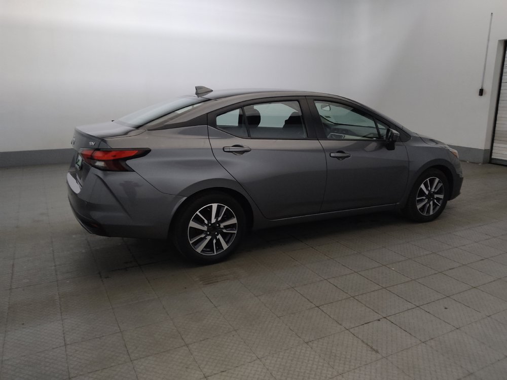 Used 2021 Nissan Versa SV FWD image 10