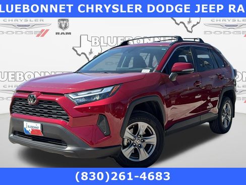 Used 2024 Toyota RAV4 XLE image 1