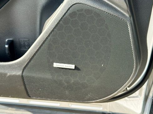 Used 2015 Subaru Forester 2.5i Touring image 21