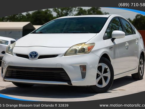 Used 2012 Toyota Prius Two FWD image 1