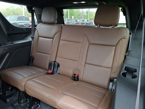 Used 2024 Chevrolet Tahoe High Country image 9