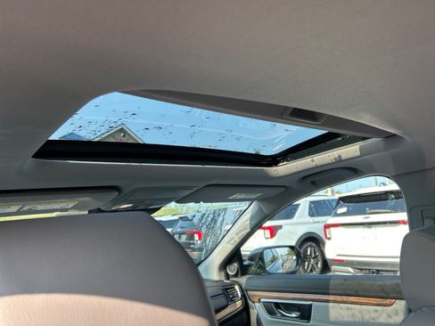 Used 2019 Honda CR-V Touring image 9