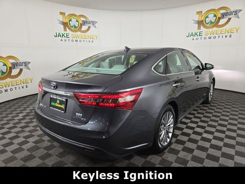 Used 2016 Toyota Avalon Limited image 10
