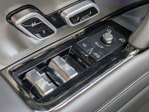 New 2026 Land Rover Range Rover Sport SE image 24