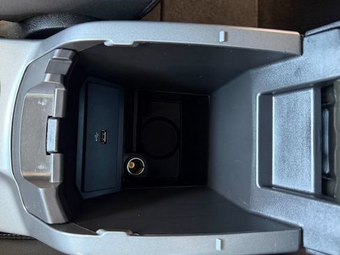 Used 2018 Ford C-MAX SE FWD image 25