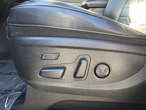 Used 2022 Kia Telluride SX w/ SX Prestige Package image 11