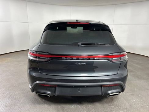 Certified 2025 Porsche Macan image 6
