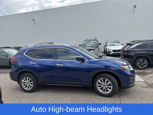 Used 2019 Nissan Rogue SV AWD/4WD image 4