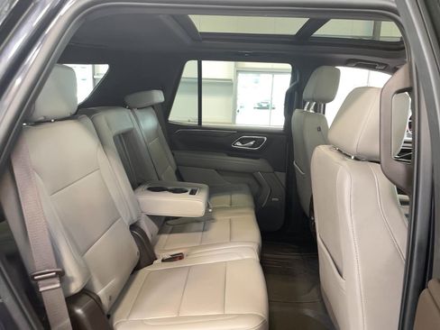 Used 2023 Chevrolet Tahoe Z71 w/ Luxury Package AWD/4WD image 30