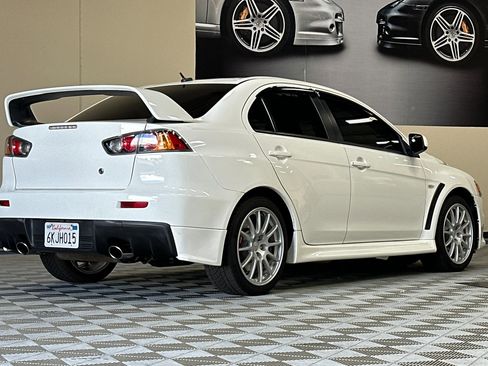 Used 2010 Mitsubishi Lancer Evolution GSR image 4