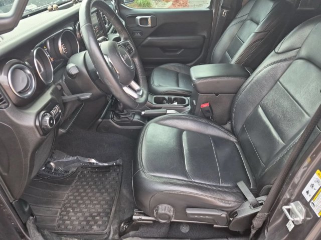 Used 2019 Jeep Wrangler Unlimited Sahara AWD/4WD image 11
