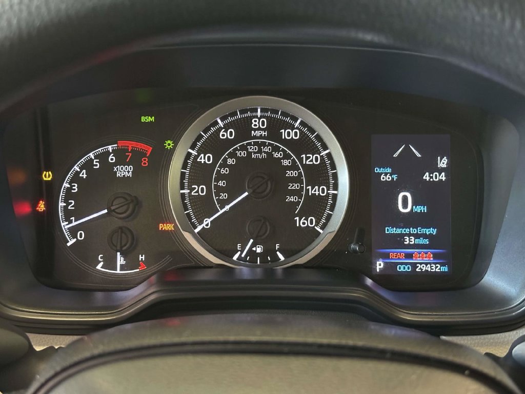 Used 2022 Toyota Corolla LE w/ LE Convenience Package FWD image 24