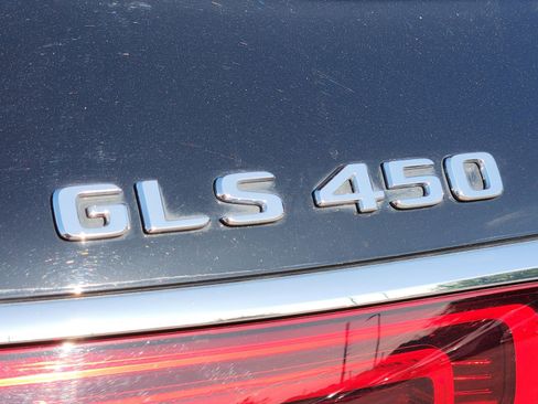 Used 2023 Mercedes-Benz GLS 450 4MATIC image 12