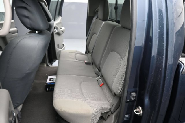 Used 2017 Nissan Frontier SV w/ SV Value Truck Package AWD/4WD image 10