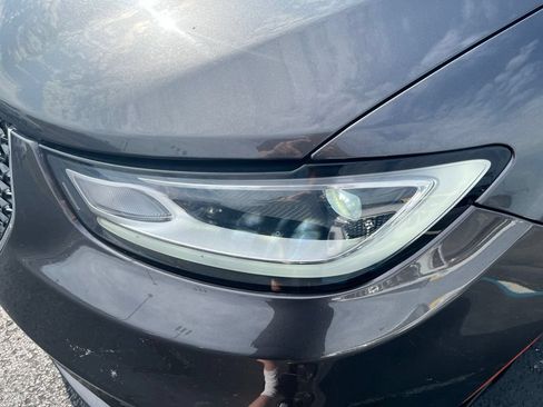 Used 2023 Chrysler Pacifica Limited FWD image 13