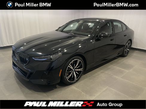 Used 2026 BMW 530i xDrive w/ M Sport Package AWD/4WD image 1