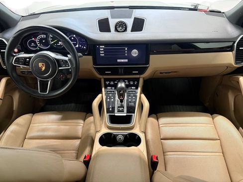 Used 2022 Porsche Cayenne E-Hybrid AWD/4WD image 21