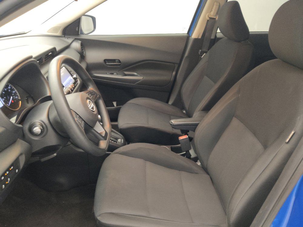 Used 2023 Nissan Kicks S FWD image 17