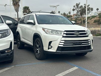 Used 2019 Toyota Highlander Plus w/ Carpet Mat Package (TMS)