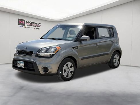 Used 2013 Kia Soul FWD image 4
