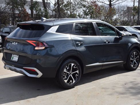 Used 2023 Kia Sportage EX image 7
