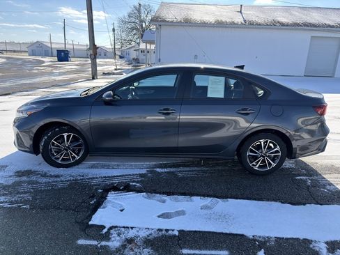 Used 2023 Kia Forte LXS w/ LXS Technology Package image 7