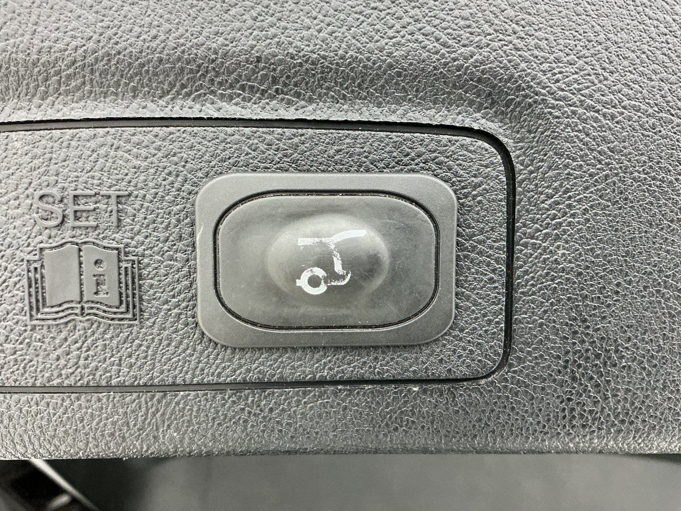 Used 2019 Lincoln MKC Select w/ Select Plus Package AWD/4WD image 45