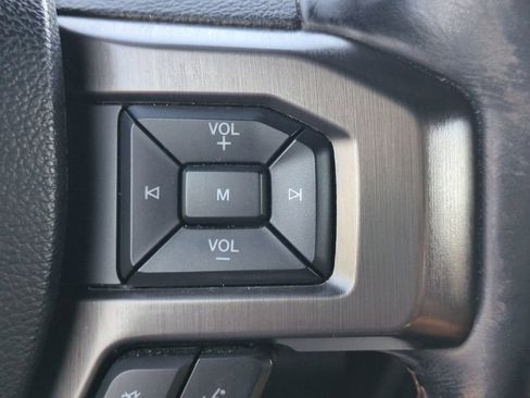 Used 2016 Ford F150 Limited w/ Trailer Tow Package image 27