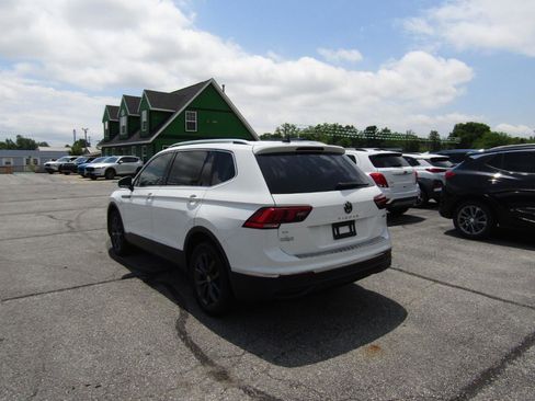 Used 2022 Volkswagen Tiguan SE AWD/4WD image 5