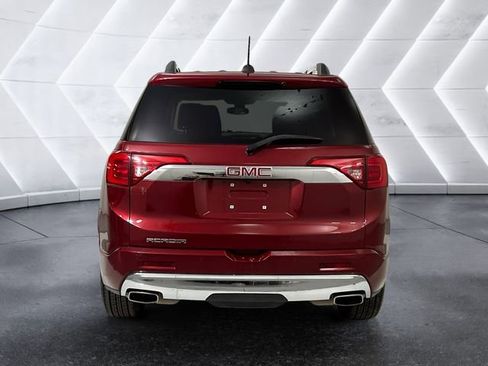 Used 2019 GMC Acadia Denali w/ Technology Package FWD image 5