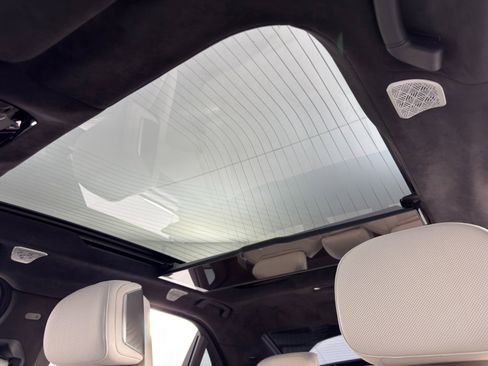 Used 2023 BMW i7 xDrive60 w/ Executive Package 2 image 12