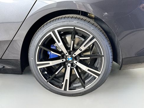 New 2026 BMW 540i xDrive w/ M Sport Package AWD/4WD image 33